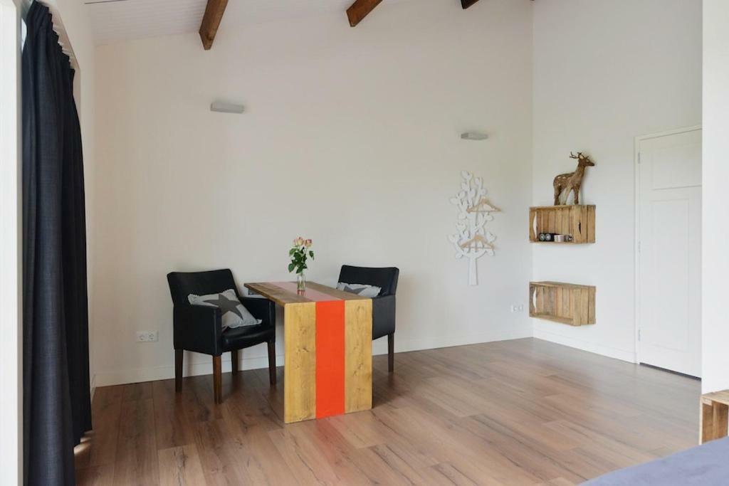 Bos En Beek Bed and Breakfast Ulvenhout Esterno foto