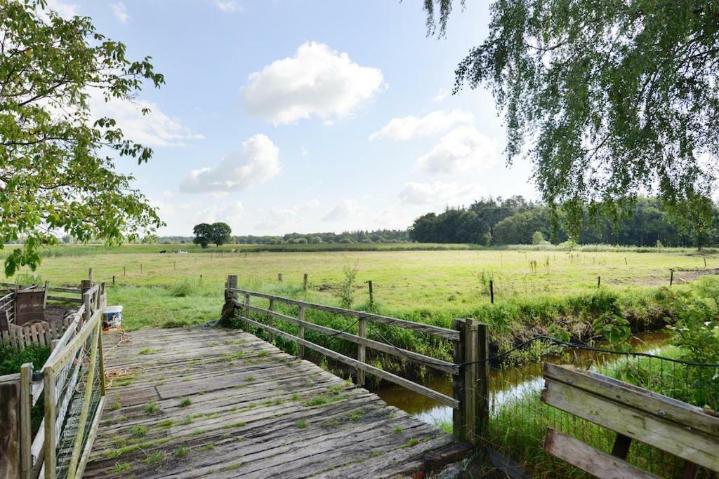 Bos En Beek Bed and Breakfast Ulvenhout Esterno foto